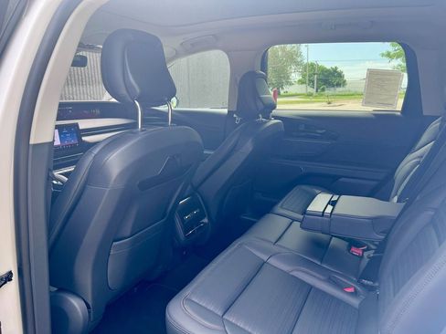 New 2026 Lincoln Nautilus Reserve w/ Jet Appearance Package AWD/4WD image 12