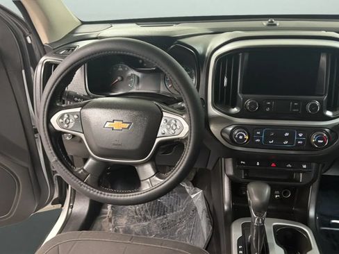 Used 2022 Chevrolet Colorado LT w/ Fleet Safety Package RWD image 10