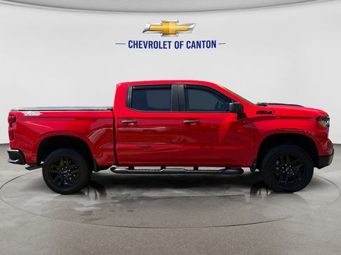 Used 2024 Chevrolet Silverado 1500 Custom Trail Boss w/ Turbomax Blackout Package AWD/4WD image 4