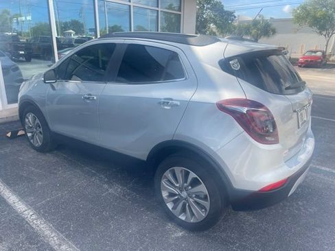 Used 2019 Buick Encore Preferred FWD image 4
