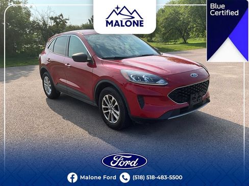 Used 2022 Ford Escape SE w/ Cold Weather Package AWD/4WD image 9
