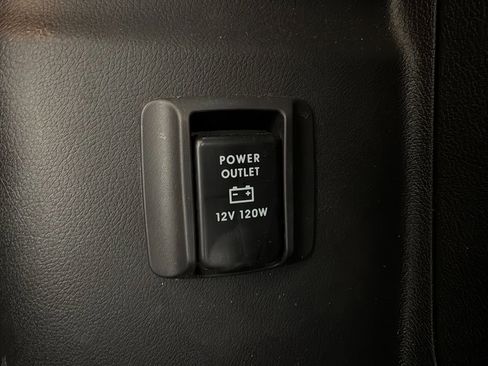 Used 2020 Mitsubishi Outlander SEL image 32