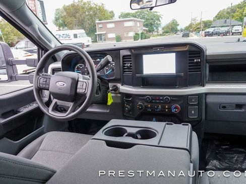 Used 2025 Ford F350 XL w/ XL Chrome Package image 28