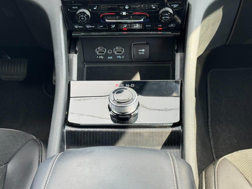 Used 2025 Jeep Grand Cherokee Altitude AWD/4WD image 10