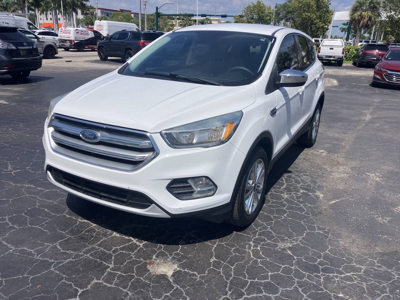 Used 2017 Ford Escape SE AWD/4WD image 6