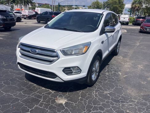 Used 2017 Ford Escape SE AWD/4WD image 6