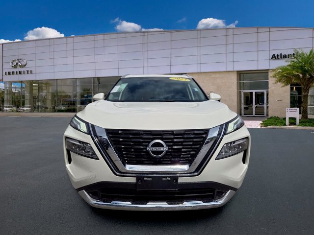 Used 2023 Nissan Rogue Platinum w/ Platinum Premium Package FWD image 3