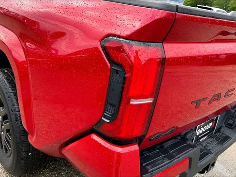 Used 2025 Toyota Tacoma SR5 image 28