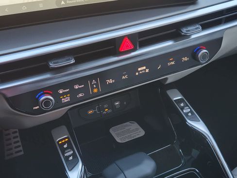 New 2026 Kia Sorento SX image 16