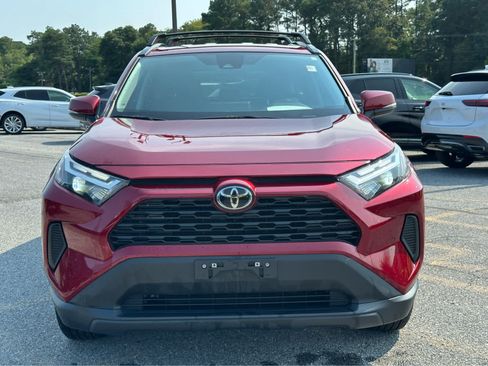 Used 2024 Toyota RAV4 XLE AWD/4WD image 2