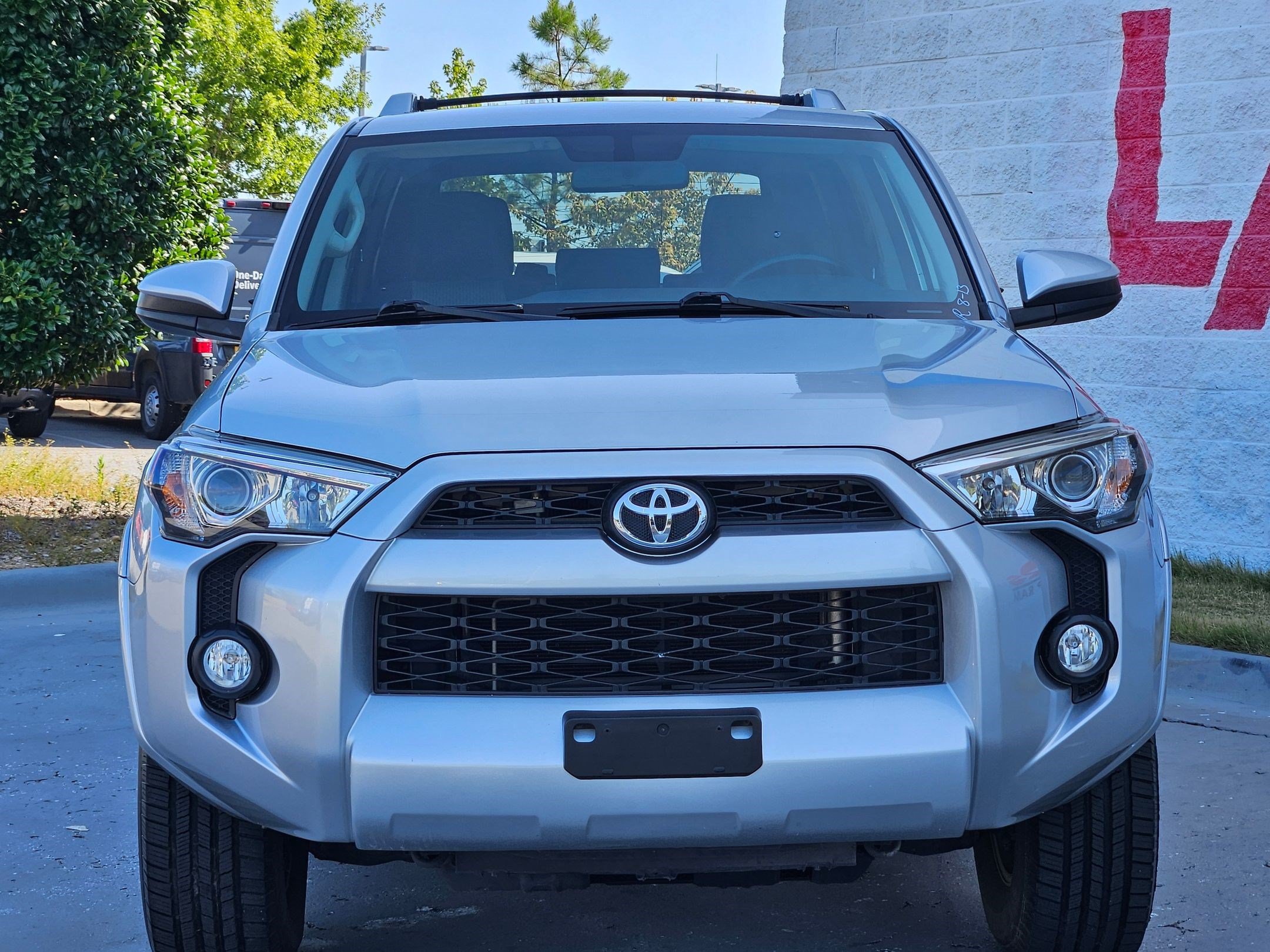 Used 2018 Toyota 4Runner SR5 RWD image 2