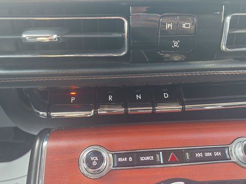 Used 2021 Lincoln Aviator Reserve w/ Equipment Group 210A AWD/4WD image 26