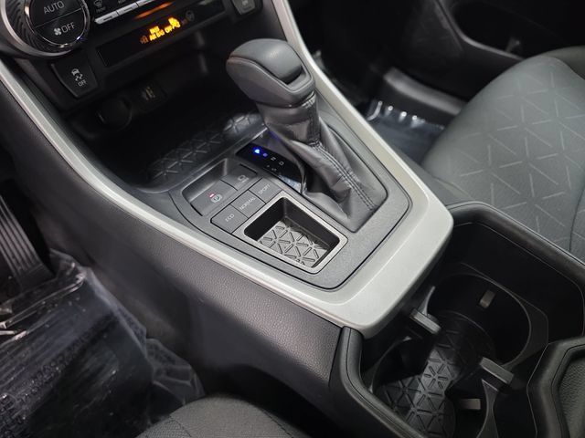 Certified 2025 Toyota RAV4 XLE FWD image 22