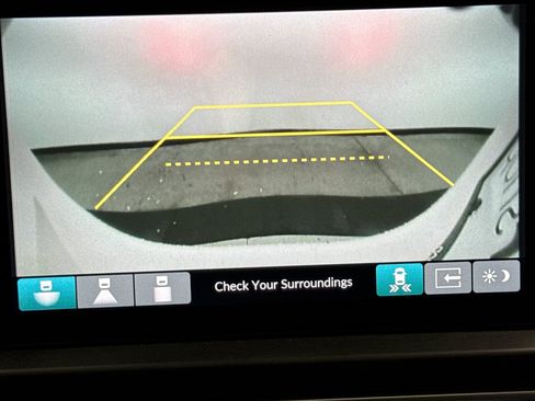 Used 2023 Honda Pilot Touring image 16