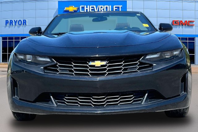 Used 2022 Chevrolet Camaro LT RWD image 2