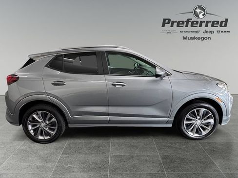 Used 2023 Buick Encore GX Select w/ Sport Touring Package FWD image 8