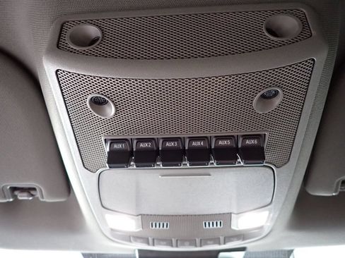 Used 2022 Ford F250 XLT w/ Black Appearance Package AWD/4WD image 9