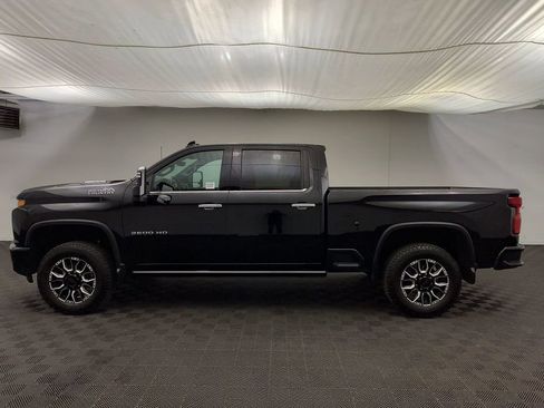 Used 2022 Chevrolet Silverado 3500 High Country w/ Z71 Off-Road Package AWD/4WD image 2
