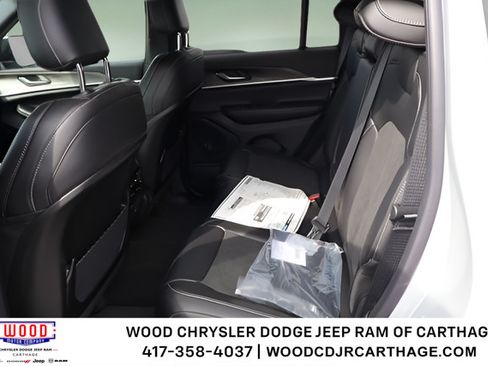 New 2026 Jeep Grand Cherokee Altitude AWD/4WD image 14