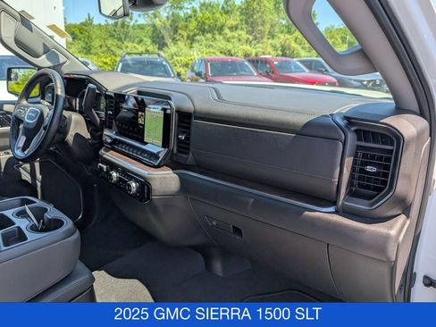 Used 2025 GMC Sierra 1500 SLT AWD/4WD image 32
