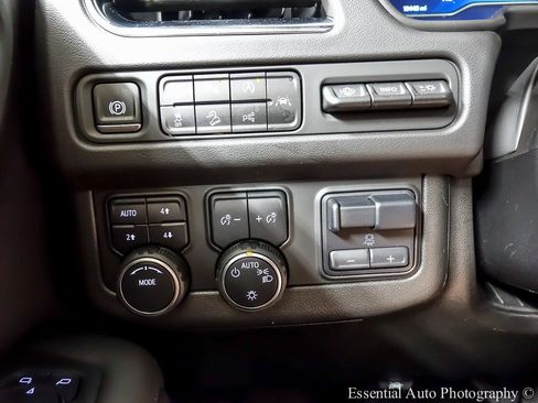 Certified 2024 Chevrolet Tahoe High Country w/ Advanced Technology Package image 20