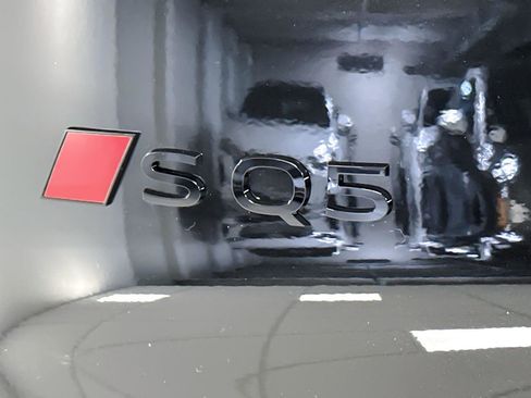 New 2025 Audi SQ5 Premium Plus image 26