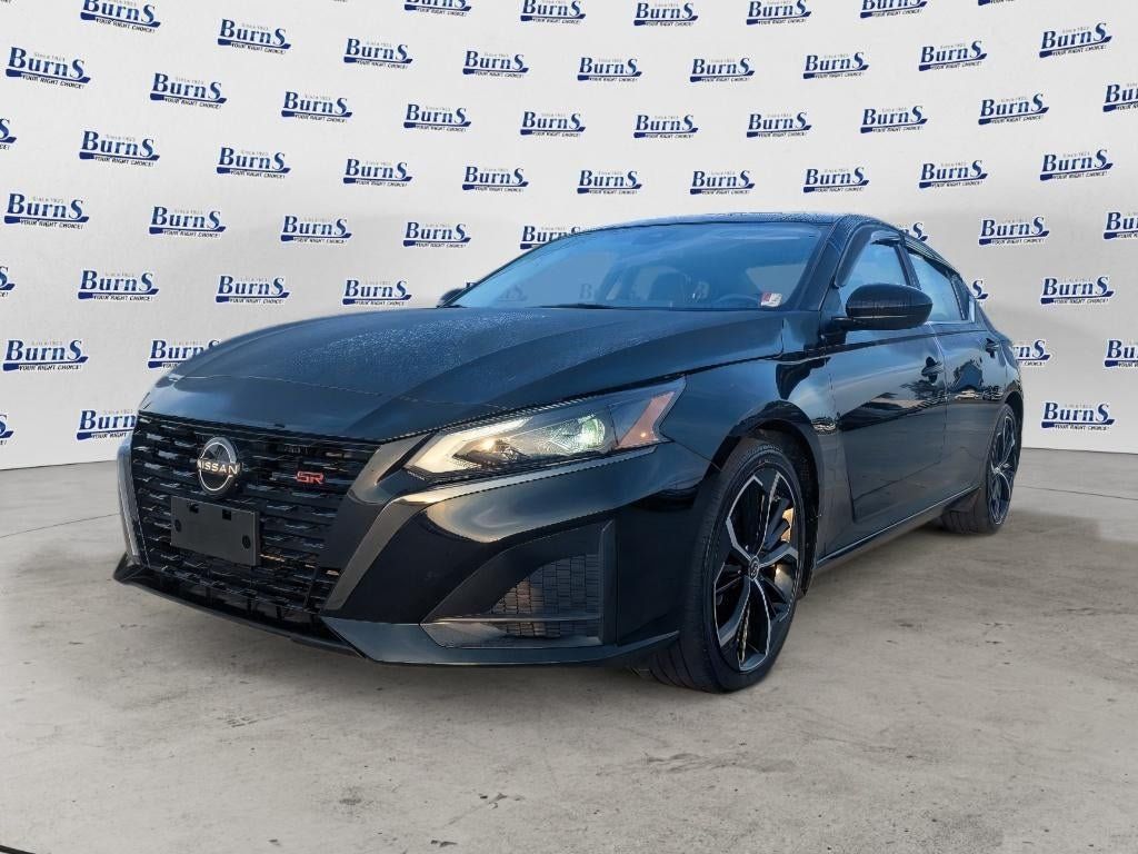 Used 2024 Nissan Altima 2.5 SR w/ SR Premium Package FWD image 6