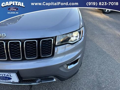 Used 2019 Jeep Grand Cherokee Limited image 11