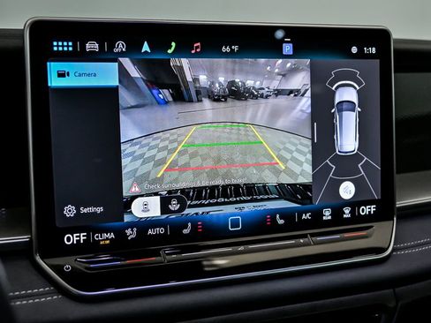 Used 2025 Volkswagen Tiguan SE w/ Panoramic Sunroof Package image 22