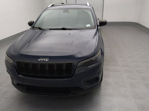Used 2020 Jeep Cherokee Latitude FWD image 15