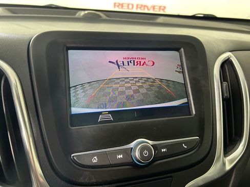 Used 2021 Chevrolet Equinox LT FWD image 19