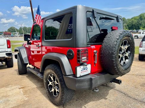 Used 2015 Jeep Wrangler Sport w/ Quick Order Package 24S AWD/4WD image 8