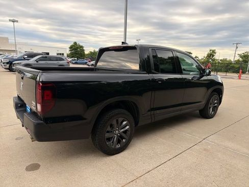 Used 2023 Honda Ridgeline Sport image 5