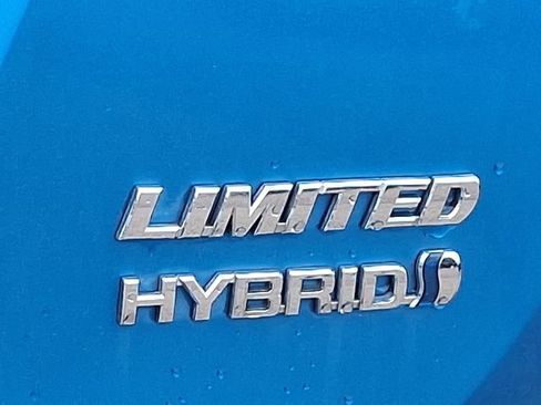 Used 2018 Toyota RAV4 Limited image 31