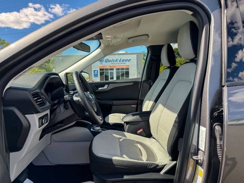 Used 2023 Ford Escape Active w/ Tech Pack #2 AWD/4WD image 19