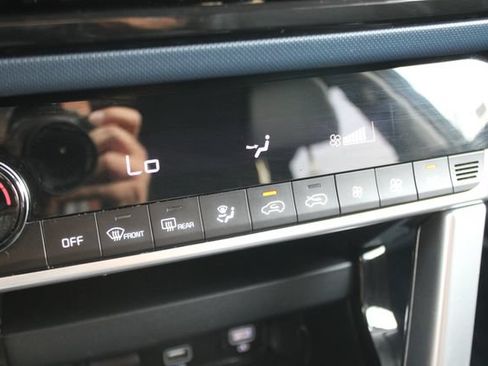 Used 2023 Kia Seltos S FWD image 7