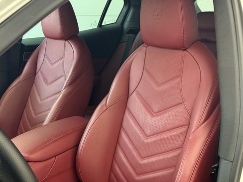 Used 2024 Maserati Grecale Trofeo image 4