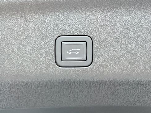 Used 2026 Chevrolet Tahoe LT w/ Comfort Package RWD image 11