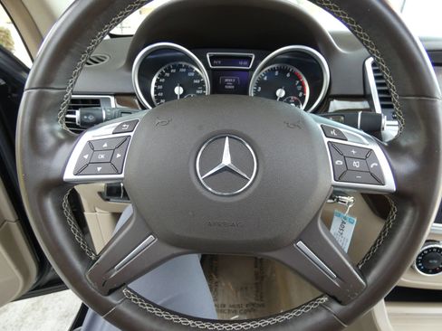 Used 2015 Mercedes-Benz ML 350 4MATIC image 62