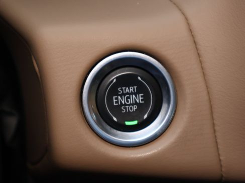 Used 2023 Chevrolet Tahoe Premier AWD/4WD image 20