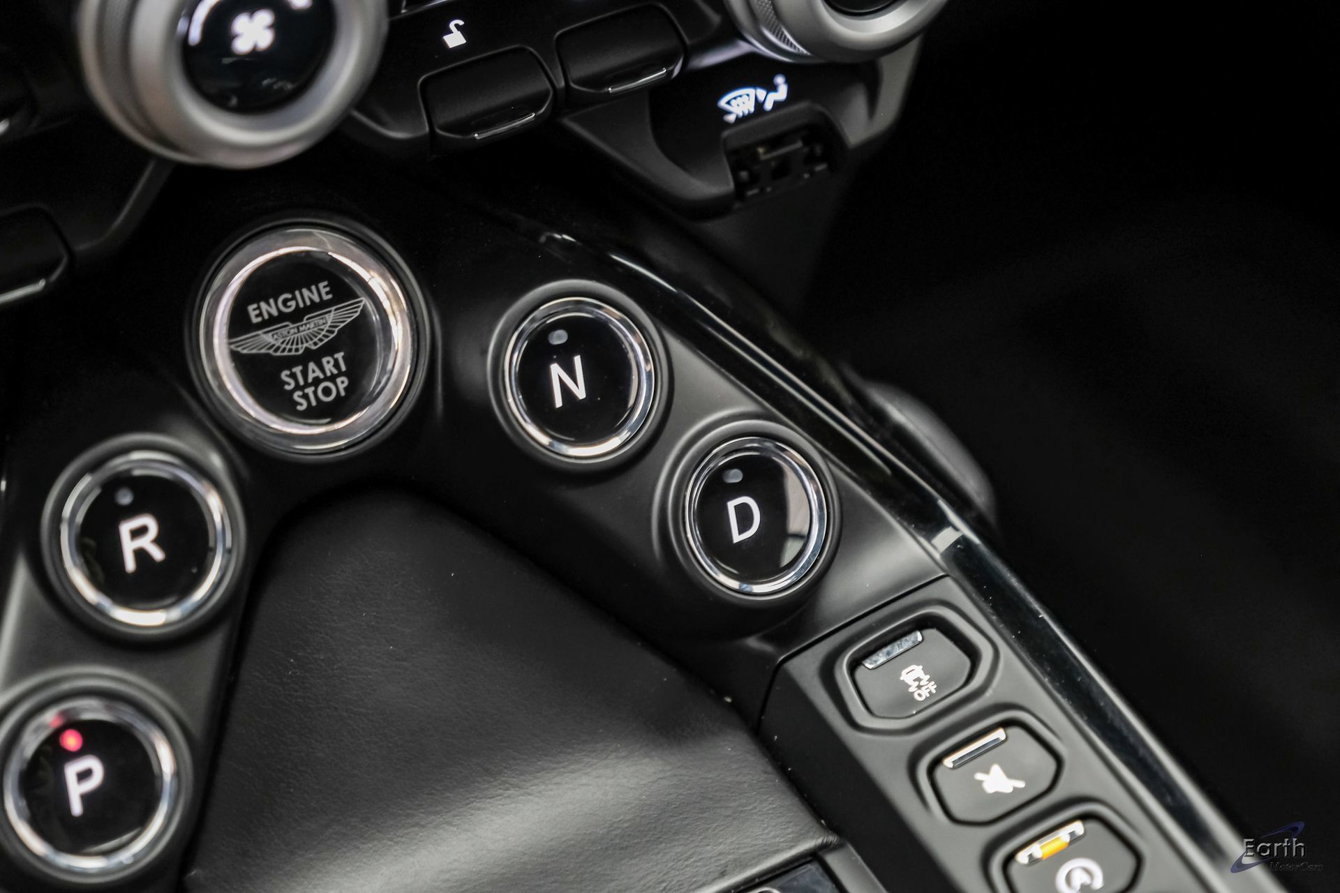 Used 2022 Aston Martin V8 Vantage Coupe RWD image 72