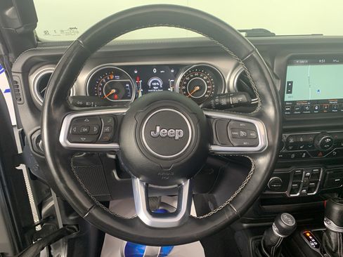Used 2021 Jeep Wrangler Unlimited Sahara AWD/4WD image 21