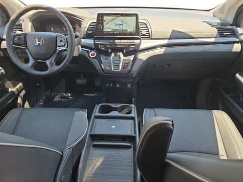 Used 2026 Honda Odyssey Elite image 9