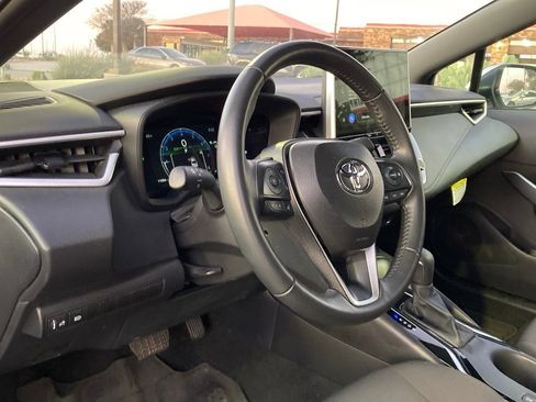 Certified 2025 Toyota Corolla SE image 7