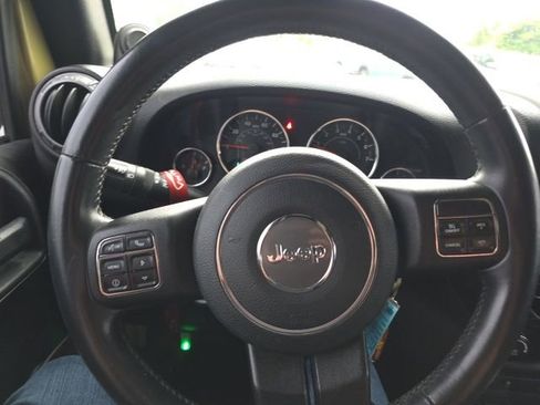 Used 2013 Jeep Wrangler Sport w/ Connectivity Group AWD/4WD image 17