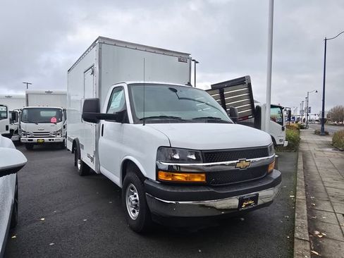 New 2024 Chevrolet Express 3500 w/ Power Convenience Package image 6