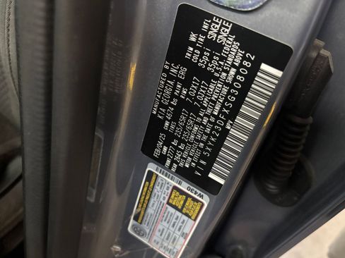 Used 2025 Kia Sportage LX image 9