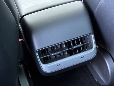 Used 2022 Tesla Model 3 RWD image 16