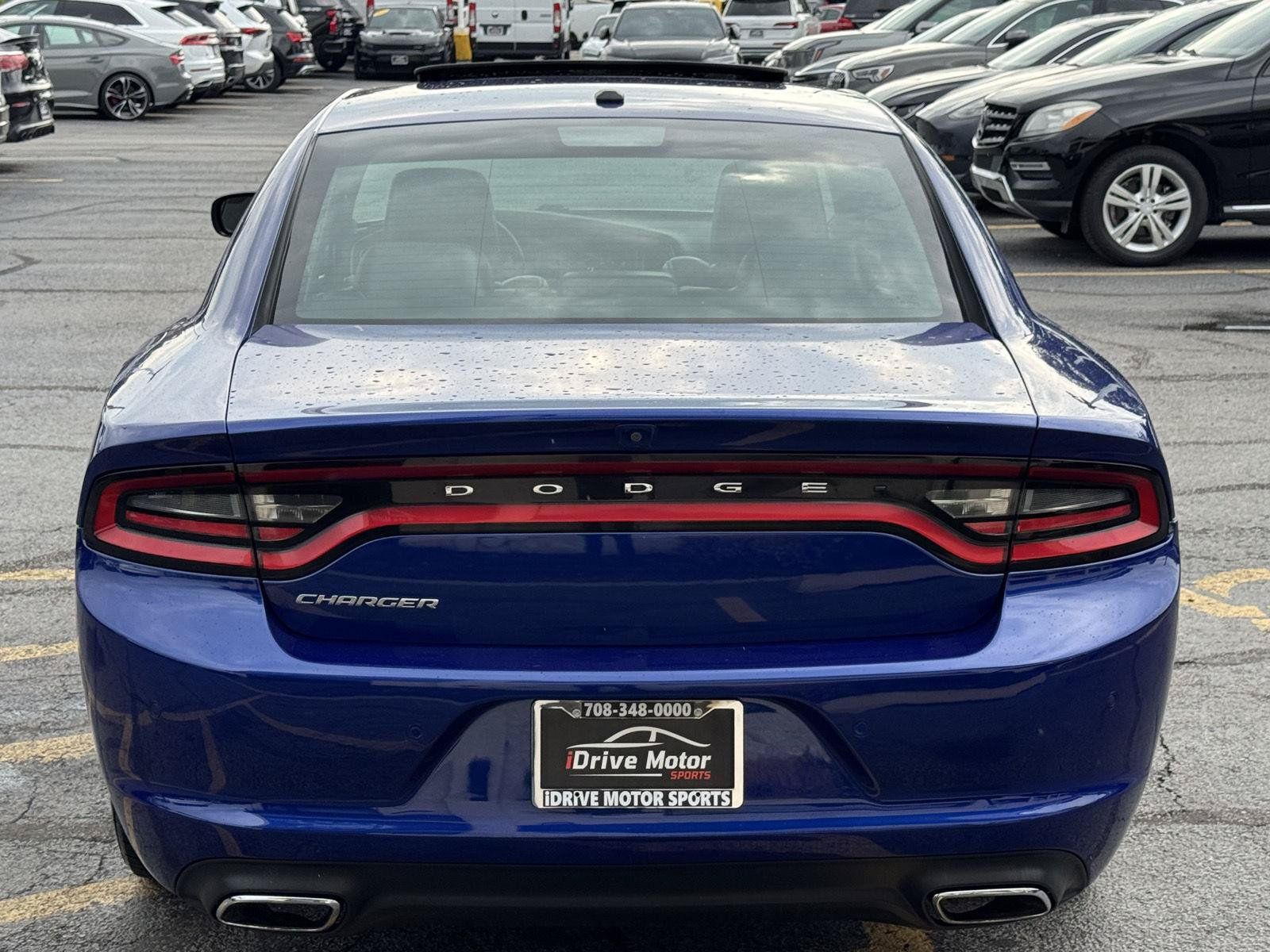 Used 2021 Dodge Charger SXT w/ Leather Interior Group RWD image 6