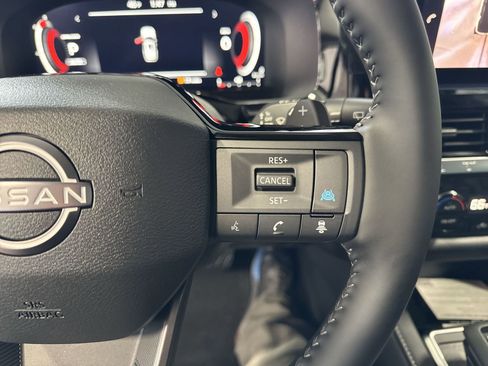 New 2026 Nissan Pathfinder SL AWD/4WD image 18
